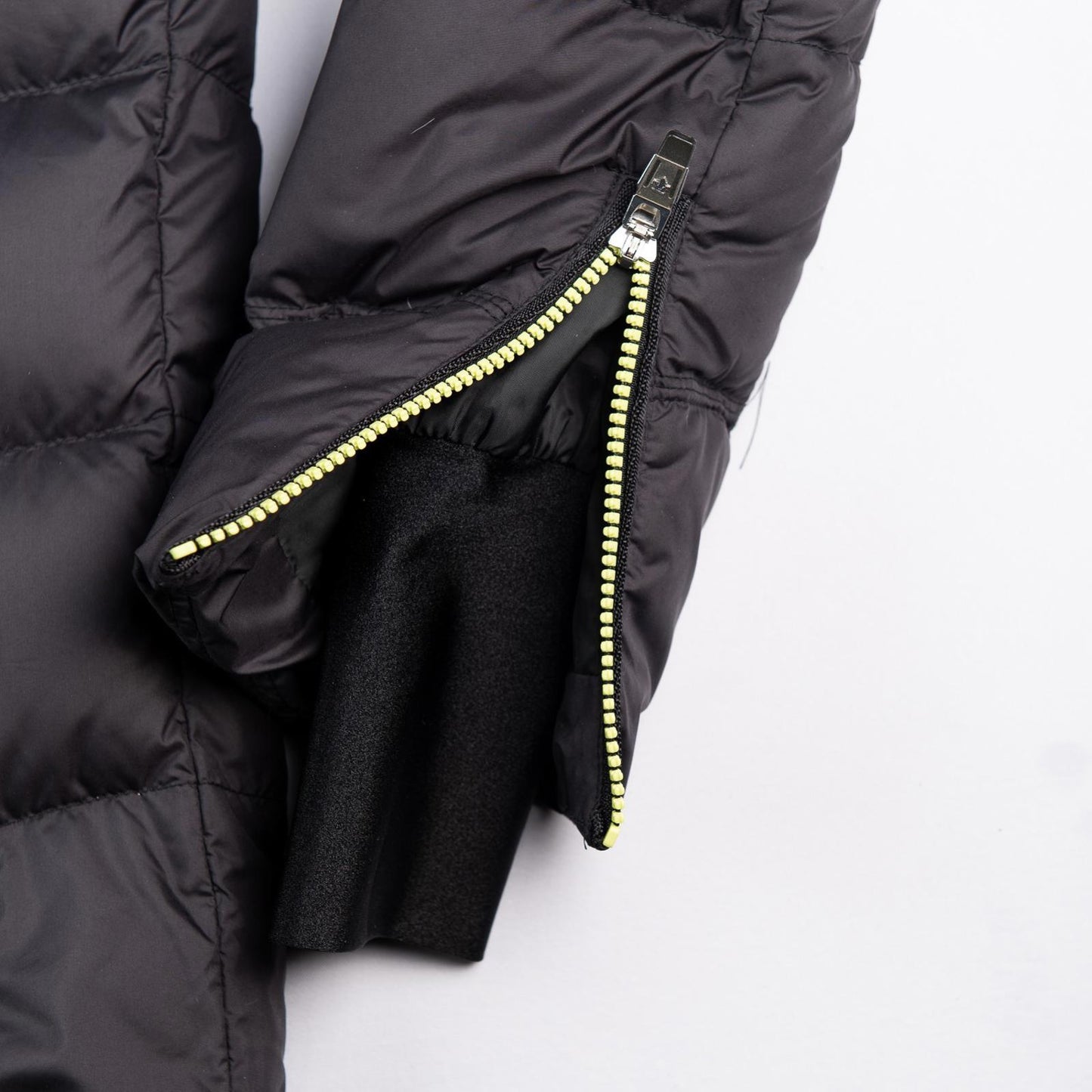 Descente Heat Navi Insulated Hooded Puffer Jacket Men's XL