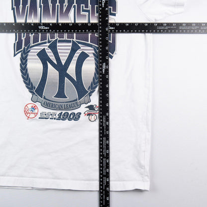 New Era New York Yankees Graphic T-Shirt Men’s Medium