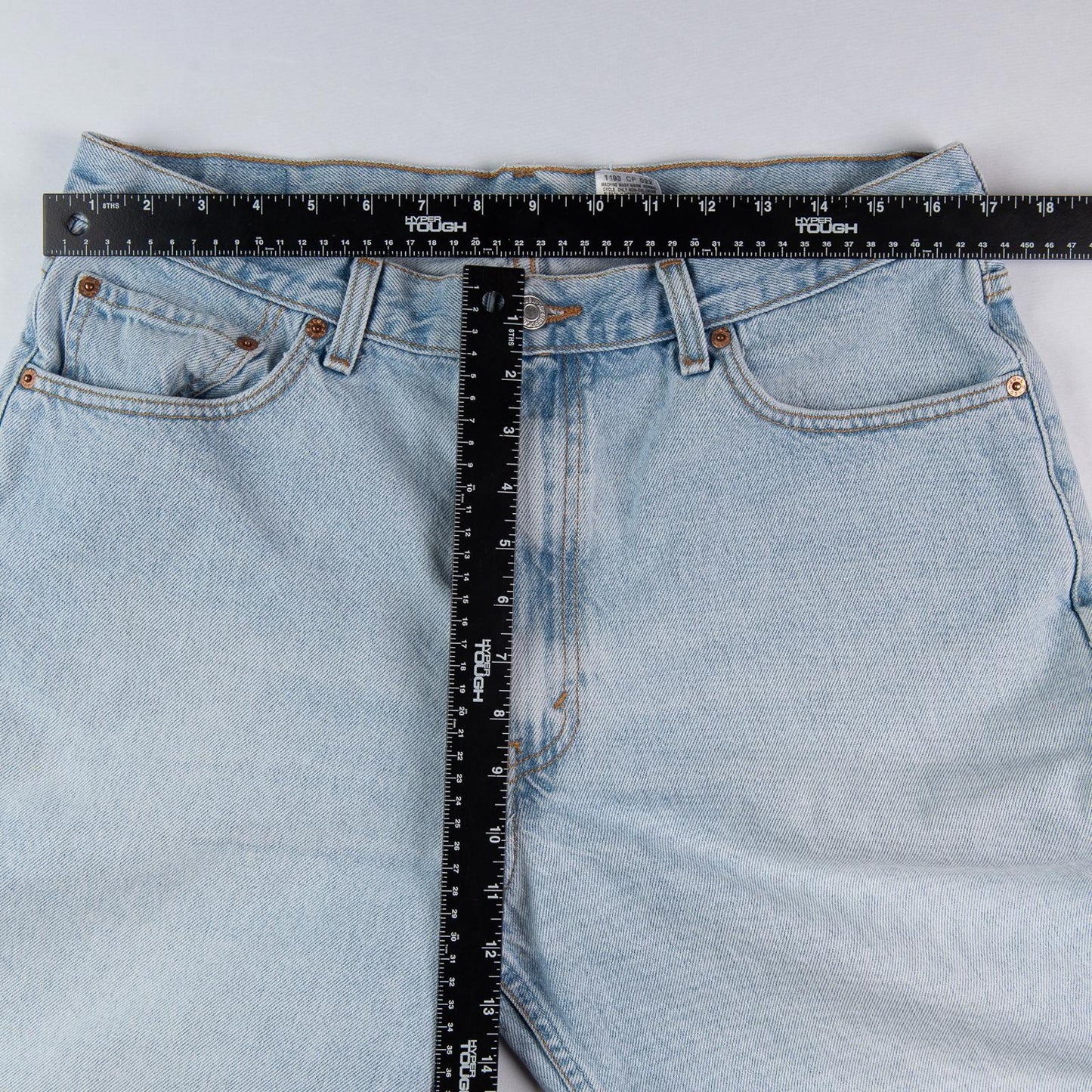 Vintage 1993 Levi’s 550 Denim Shorts Light Wash Relaxed Fit Men’s 36